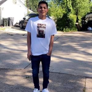 Meet your Posher, Tomas